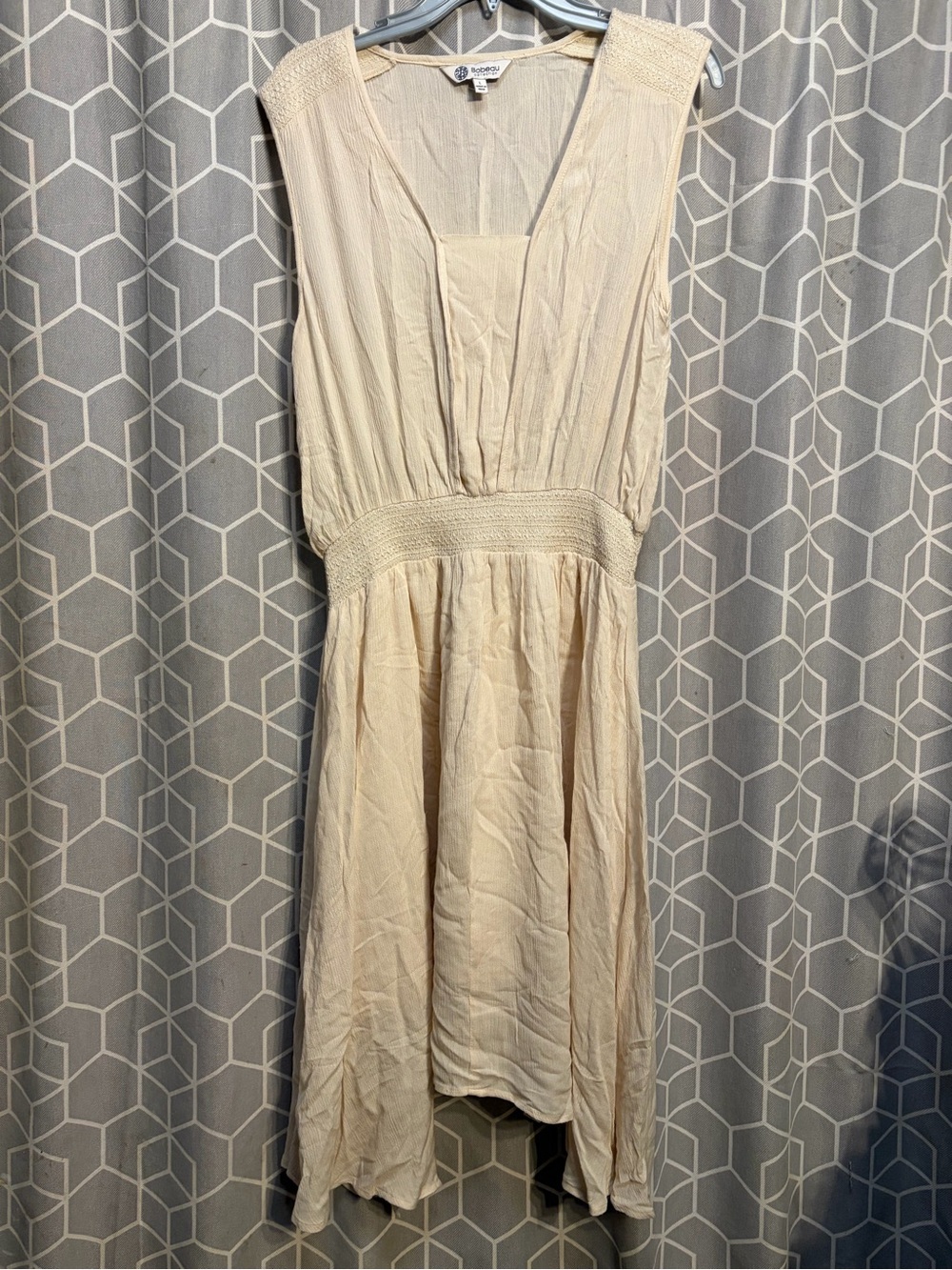 bobeau Cream Sleeveless V-Neck Smocked Waist Midi Dress